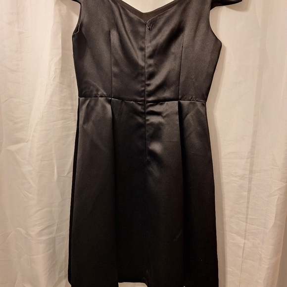 SOLD 💜 2 for 30$ Black Cocktail Dress - Picture 4 of 7
